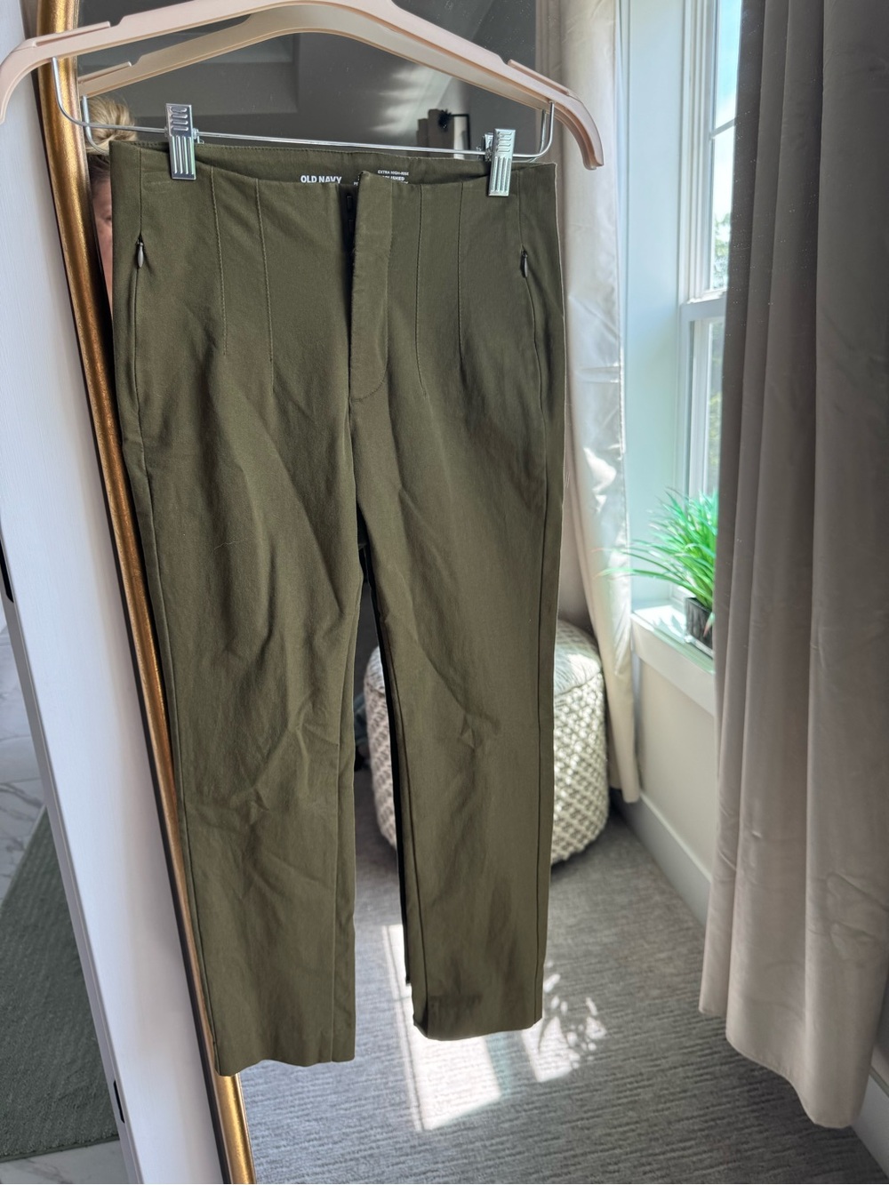 Old Navy Women’s Olive Pixie Pants extra high waist
